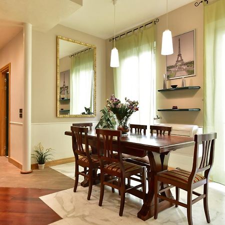 Elegant & Cozy Apartment In The Heart Of Roma Ngoại thất bức ảnh