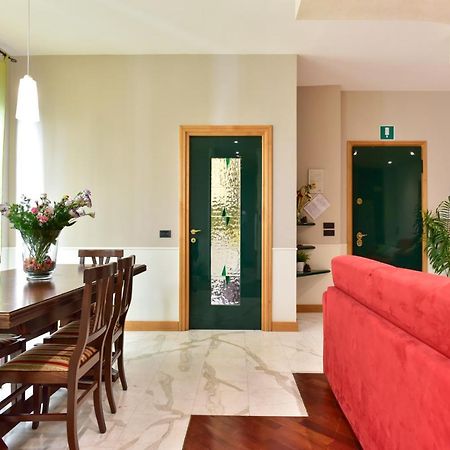 Elegant & Cozy Apartment In The Heart Of Roma Ngoại thất bức ảnh