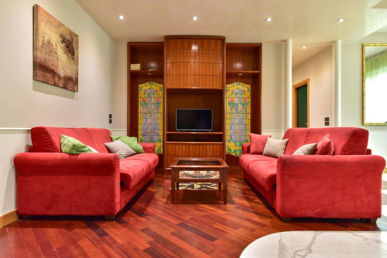 Elegant & Cozy Apartment In The Heart Of Roma Ngoại thất bức ảnh