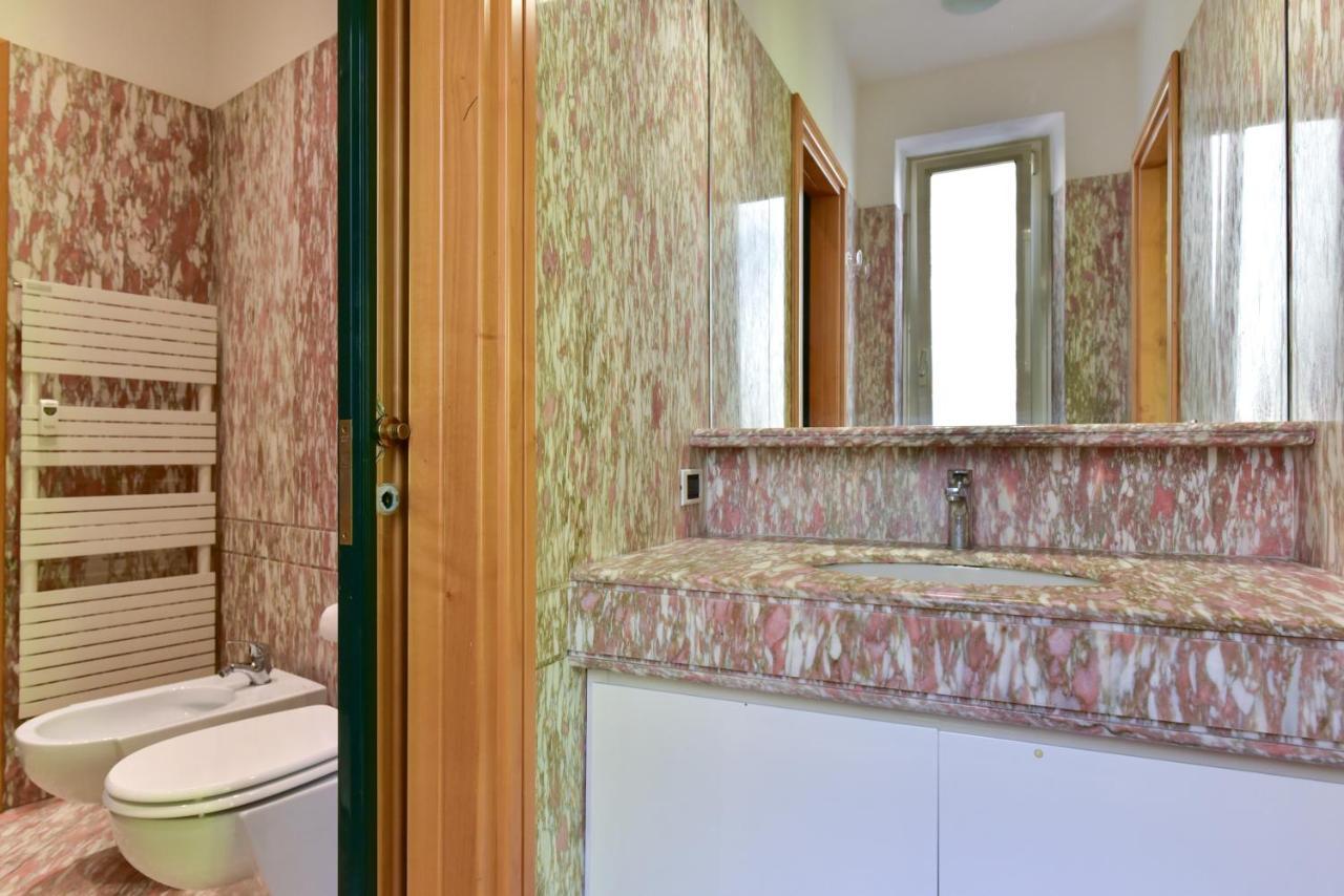 Elegant & Cozy Apartment In The Heart Of Roma Ngoại thất bức ảnh